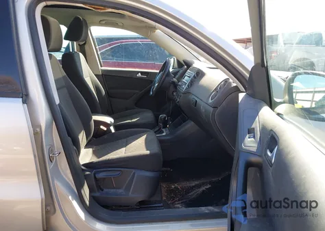 2013 Volkswagen Tiguan S из США, поврежденный, VIN WVGAV3AX4DW616138